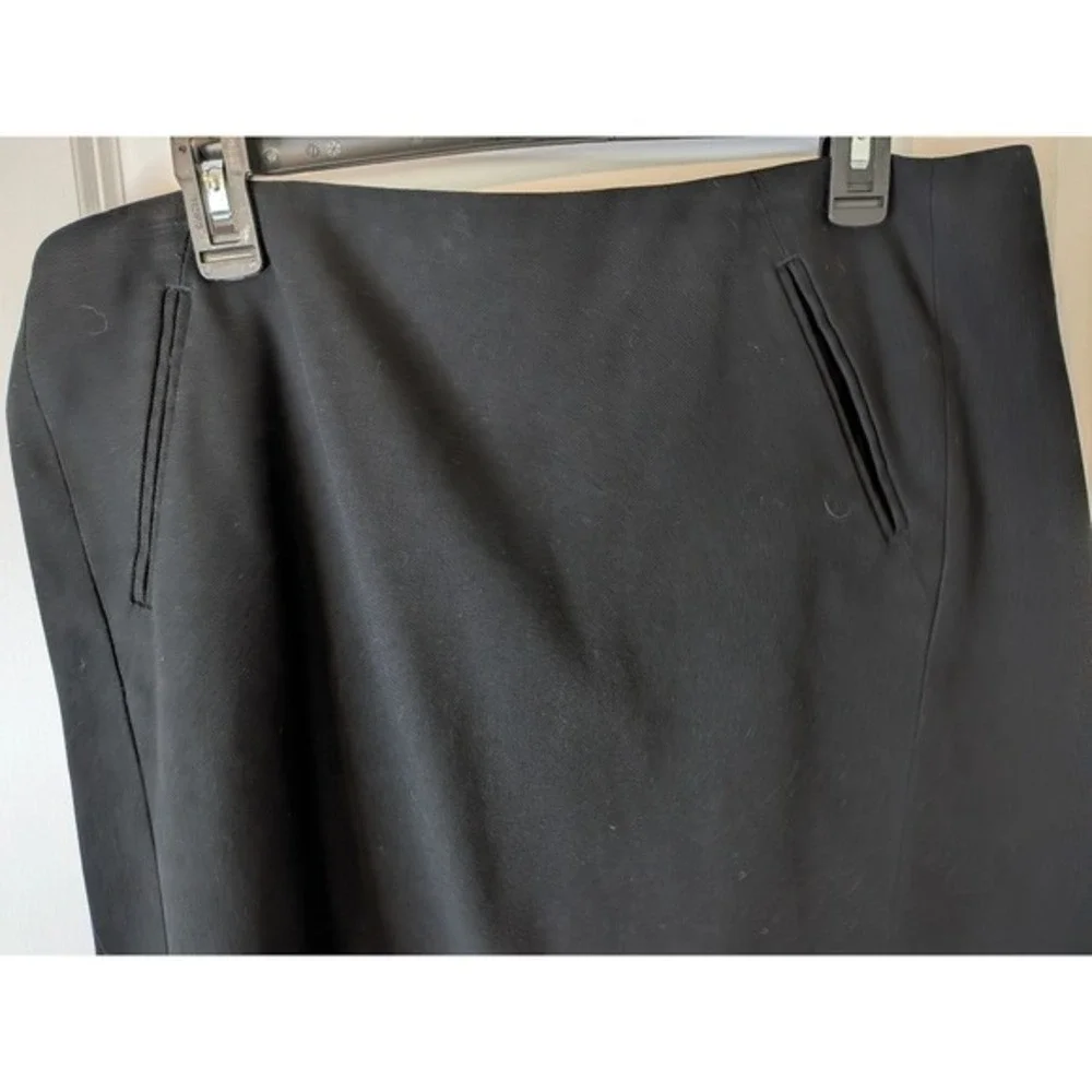 LOFT Black Textured Mini Skirt Size 14 Front Pockets Professional Office Wear‎